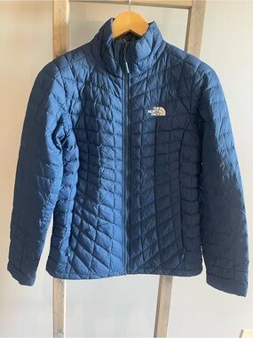 The North Face Navy light weight Quilted Insulated Jacket small
